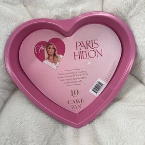 Paris Hilton Hot Pink Heart 10” Cake Pan